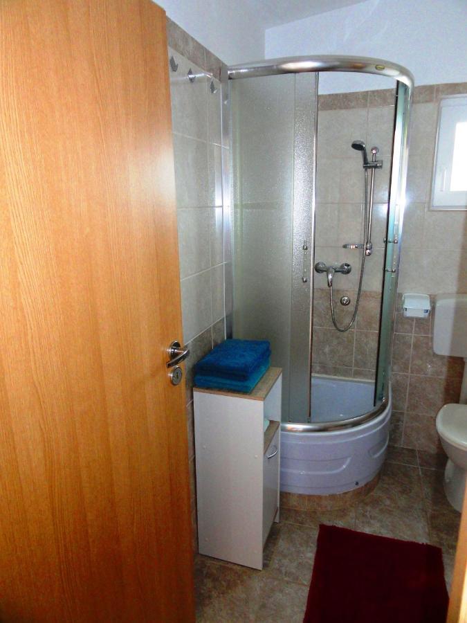 Apartment Kolic Vir Zewnętrze zdjęcie